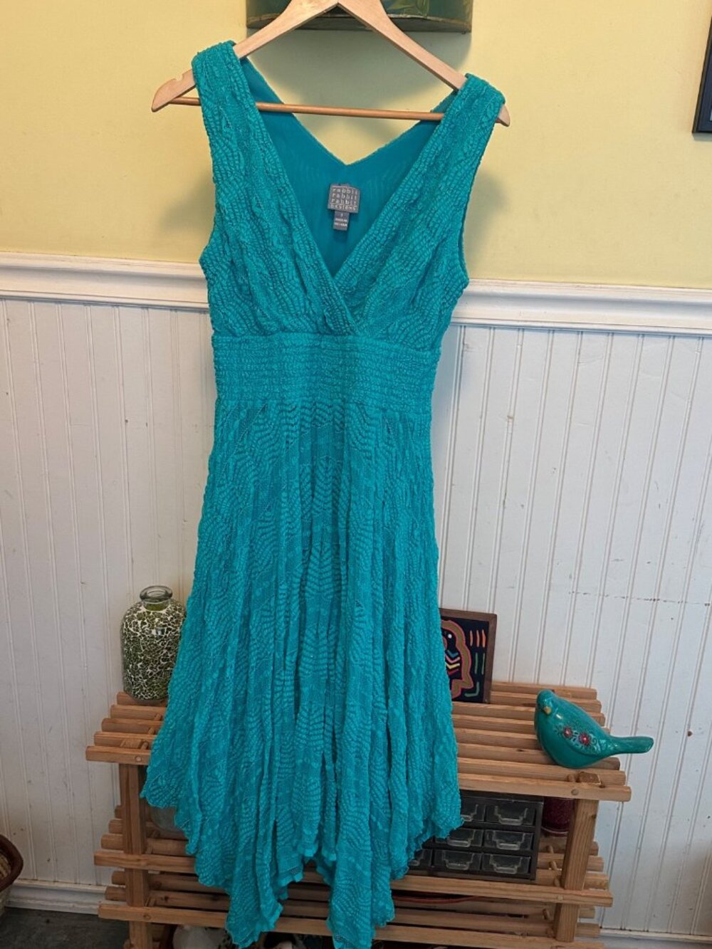 Rabbit Rabbit Designs Vintage Y2K Sleeveless Teal Crinkle Textured V-Neck Dress
